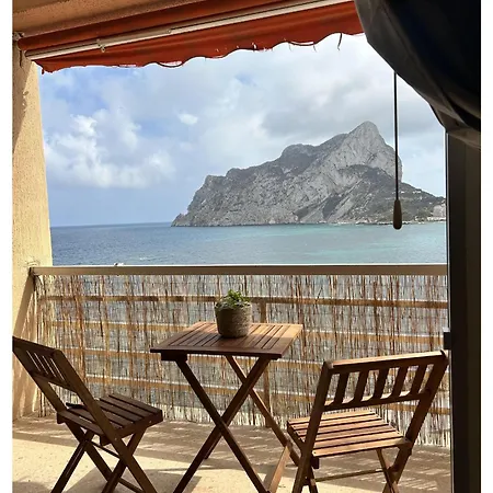 Modern & Sunny Lejlighed *