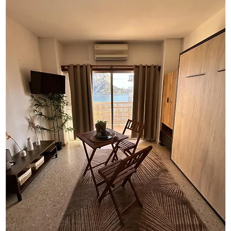 Modern & Sunny Lejlighed