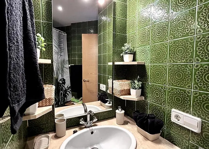 Modern & Sunny Apartment *